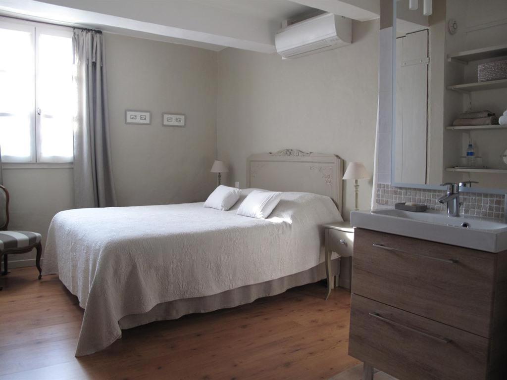 Le Mas De L'Olivier Hotel Loriol-du-Comtat Kültér fotó